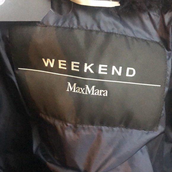 Weekend MaxMara Galosce Navy Faux-Fur-Trim Quilted Down Jacket - Picture 10 of 11